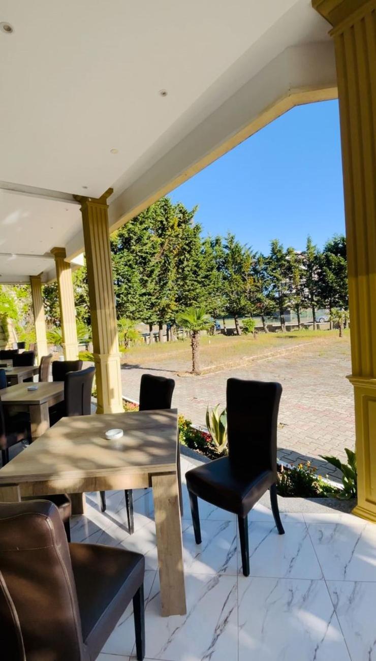 Hotel Princ 골렘 외부 사진