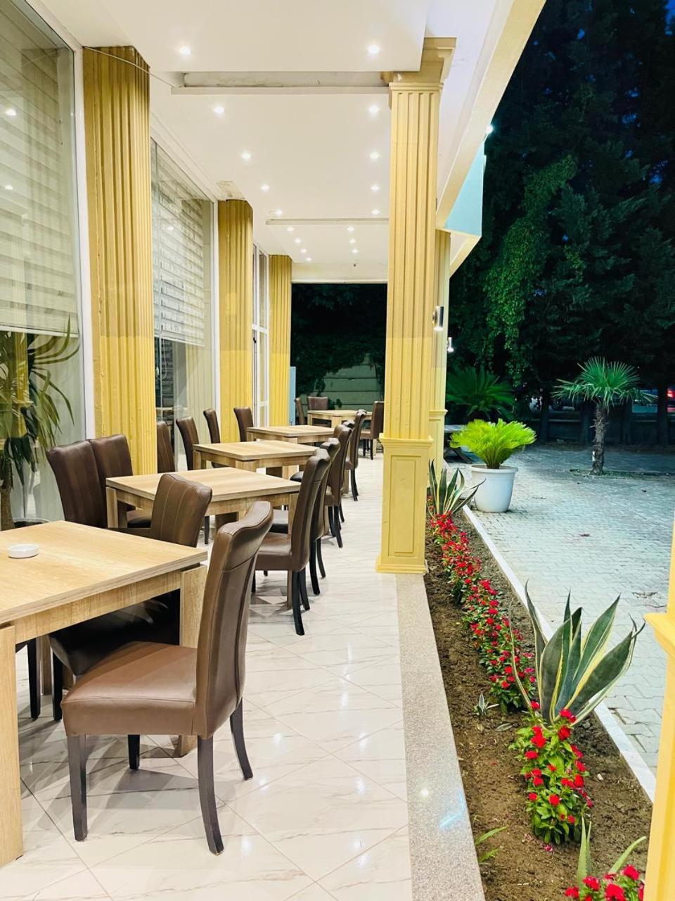 Hotel Princ 골렘 외부 사진
