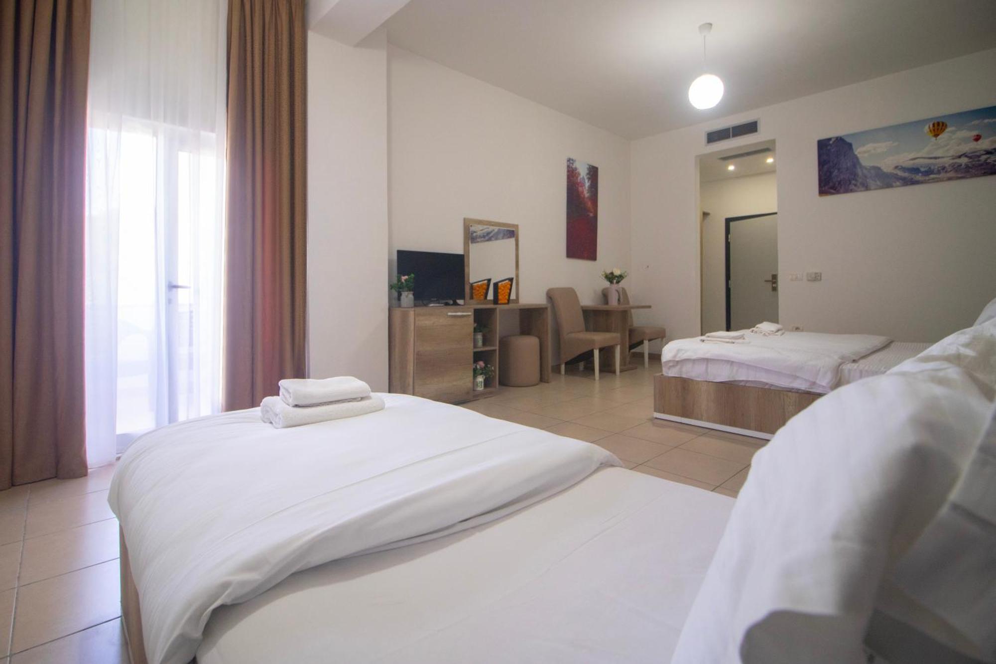 Hotel Princ 골렘 외부 사진